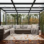 Ce que les pros font pour protéger une terrasse ou un balcon du vent et de la pluie en automne