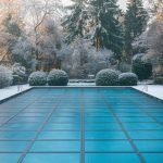 Le secret pour que votre skimmer de piscine ne casse pas à cause du gel hivernal est enfin révélé
